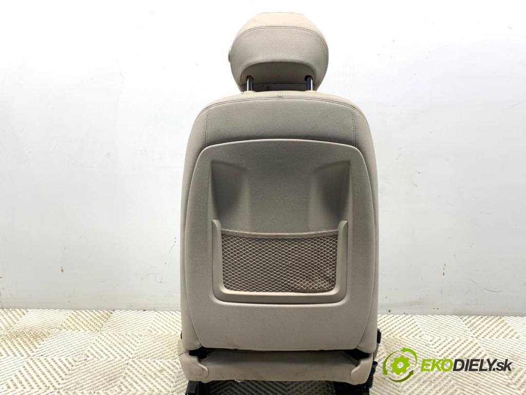 BMW F30 sedan 2016 140 kW 320 d xDrive 1995 Sedadlo ľavy predný