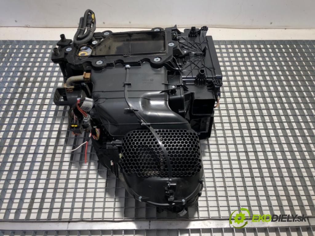 RENAULT TRUCKS T Platforma / podwozie 2020 338 kW T460 338 kW [460 KM] olej napędowy 2013 - 2022 10837 Výhrevné teleso, radiátor kúrenia KOMBAJN 7484593226