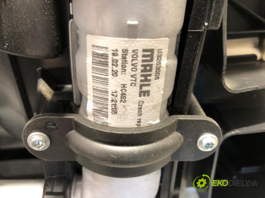 RENAULT TRUCKS T Platforma / podwozie 2020 338 kW T460 338 kW [460 KM] olej napędowy 2013 - 2022 10837 Výhrevné teleso, radiátor kúrenia KOMBAJN 7484593226