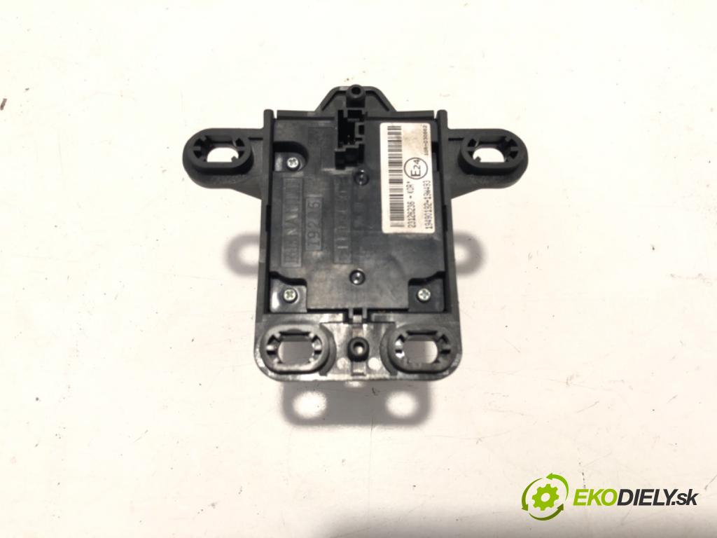 RENAULT TRUCKS T Platforma / podwozie 2020 338 kW T460 338 kW [460 KM] olej napędowy 2013 - 2022 10837 Prepínač brzdy ručnej brzdy 23126236 (Prepínacie páčky pod volantom)