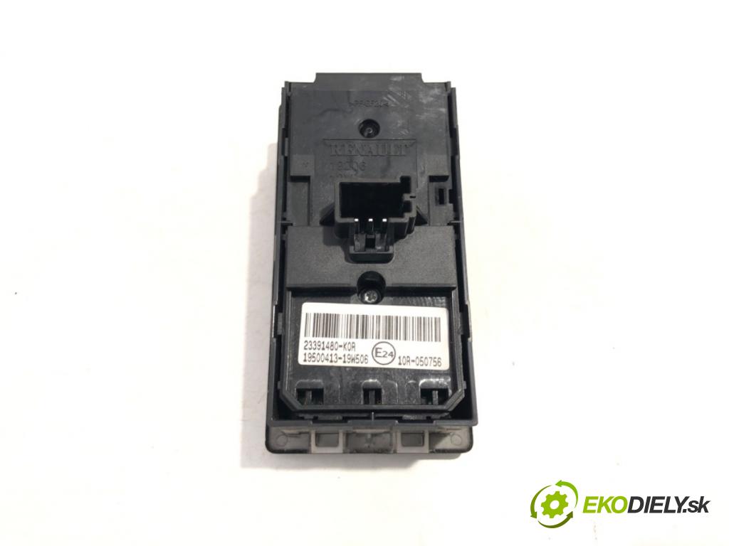 RENAULT TRUCKS T Platforma / podwozie 2020 338 kW T460 338 kW [460 KM] olej napędowy 2013 - 2022 10837 Prepínač okien 23391480 (Prepínacie páčky pod volantom)