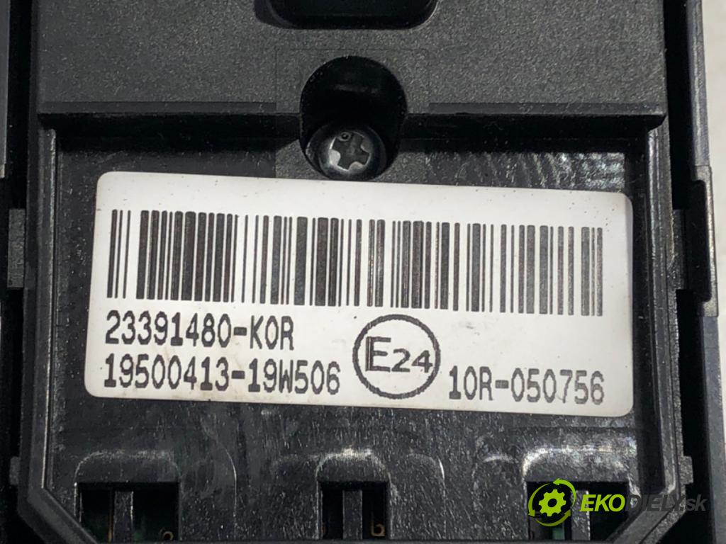 RENAULT TRUCKS T Platforma / podwozie 2020 338 kW T460 338 kW [460 KM] olej napędowy 2013 - 2022 10837 Prepínač okien 23391480 (Prepínacie páčky pod volantom)