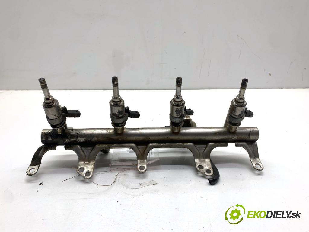 AUDI A4 B8 Kombi 2009 118 kW 1.8 TFSI 1798 lišta vstřikovací trysky: 06J133317G