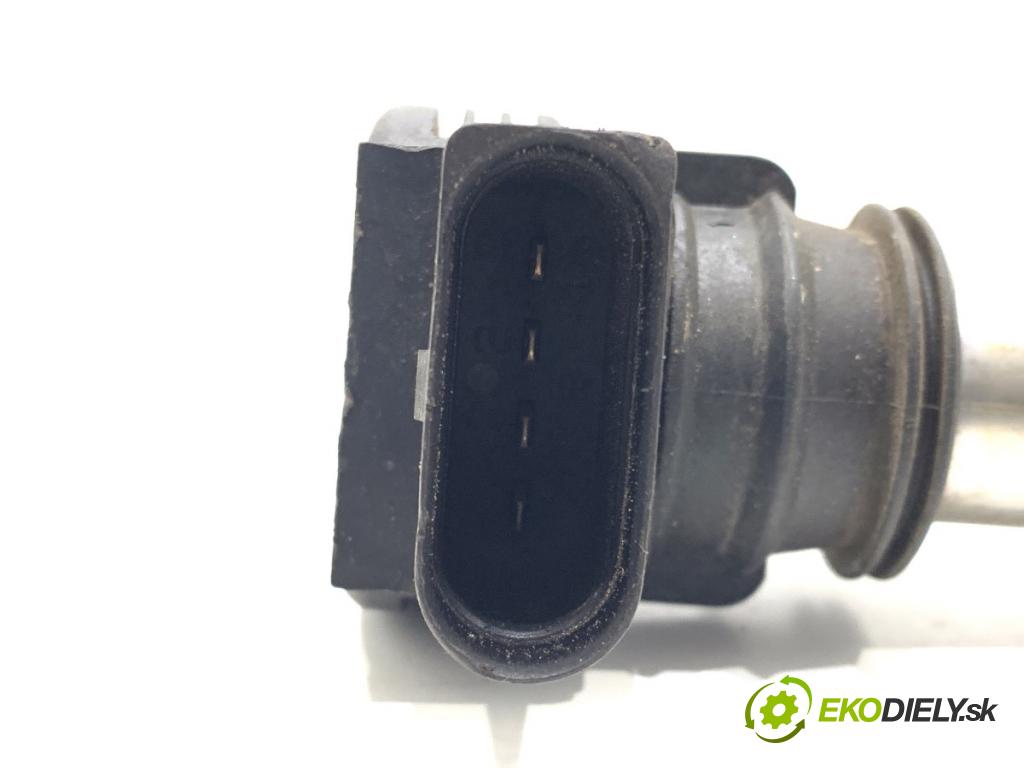 AUDI A4 B8 Kombi 2009 118 kW 1.8 TFSI 1798 Cievka zapaľovacia 06F905115F (Zapaľovacia cievka)