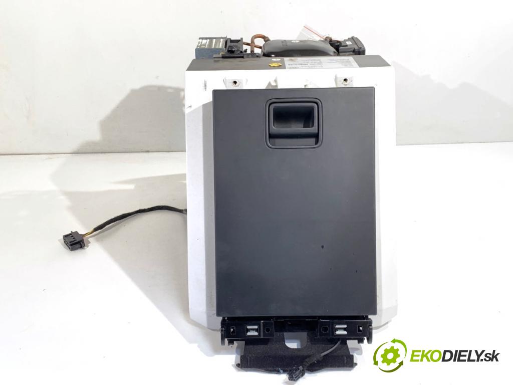 AUDI A8 D4 sedan 2015 368 kW 6.3 W12 quattro 6299 CHLADNIČKA: 4H0862879G