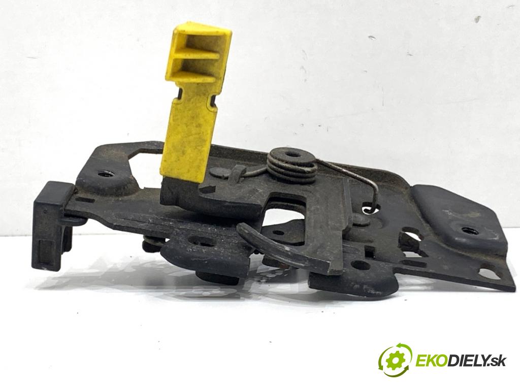 FORD FIESTA MK8 liftback 2021 55 kW 1.1 Ti-VCT 1084 zámok kapoty přední část