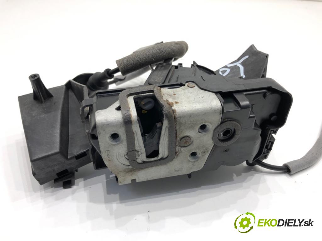 FORD FIESTA MK8 liftback 2021 55 kW 1.1 Ti-VCT 1084 zámok dveře pravý zadní část H1BA-A26412-CE