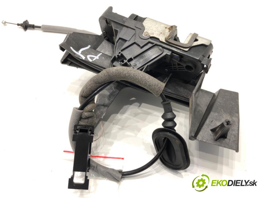 FORD FIESTA MK8 liftback 2021 55 kW 1.1 Ti-VCT 1084 zámok Dvere pravy zad H1BA-A26412-CE