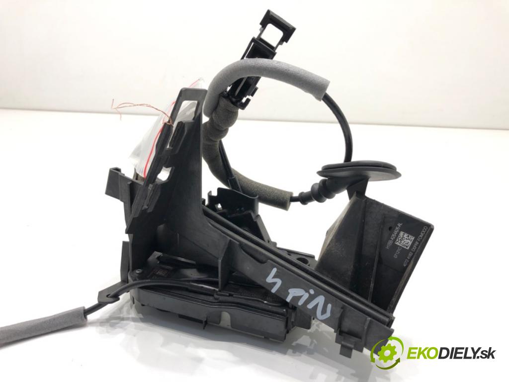 FORD FIESTA MK8 liftback 2021 55 kW 1.1 Ti-VCT 1084 zámok Dvere pravy zad H1BA-A26412-CE