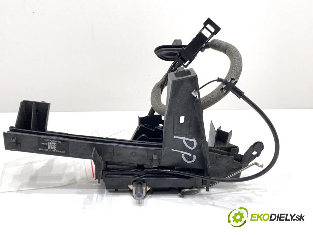 FORD FIESTA MK8 liftback 2021 55 kW 1.1 Ti-VCT 1084 zámok Dvere ľavy predný 