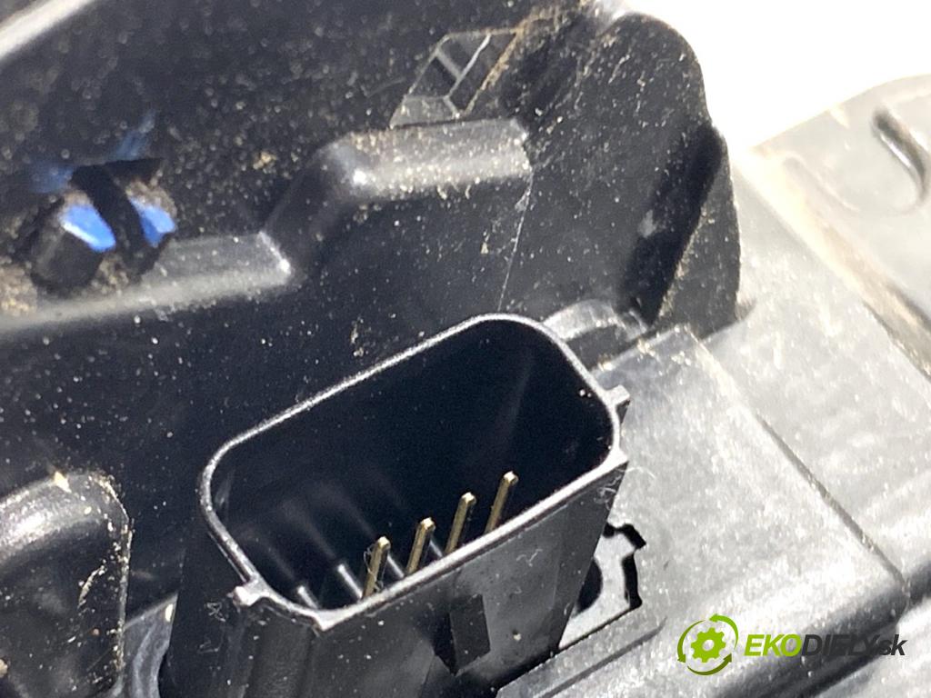 FORD FIESTA MK8 liftback 2021 55 kW 1.1 Ti-VCT 1084 zámok dveře levý přední část