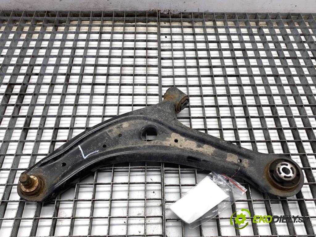 FORD FIESTA MK8 liftback 2021 55 kW 1.1 Ti-VCT 1084 Rameno ľavy predný 