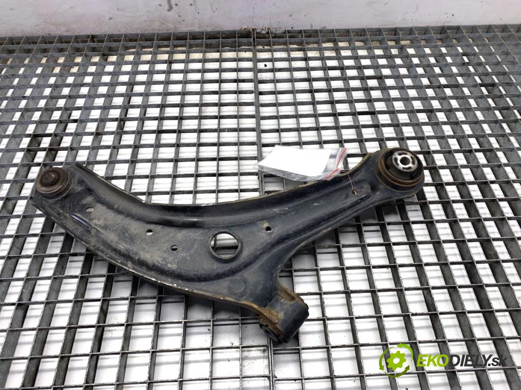 FORD FIESTA MK8 liftback 2021 55 kW 1.1 Ti-VCT 1084 Rameno ľavy predný