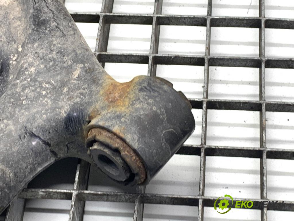 FORD FIESTA MK8 liftback 2021 55 kW 1.1 Ti-VCT 1084 Rameno ľavy predný