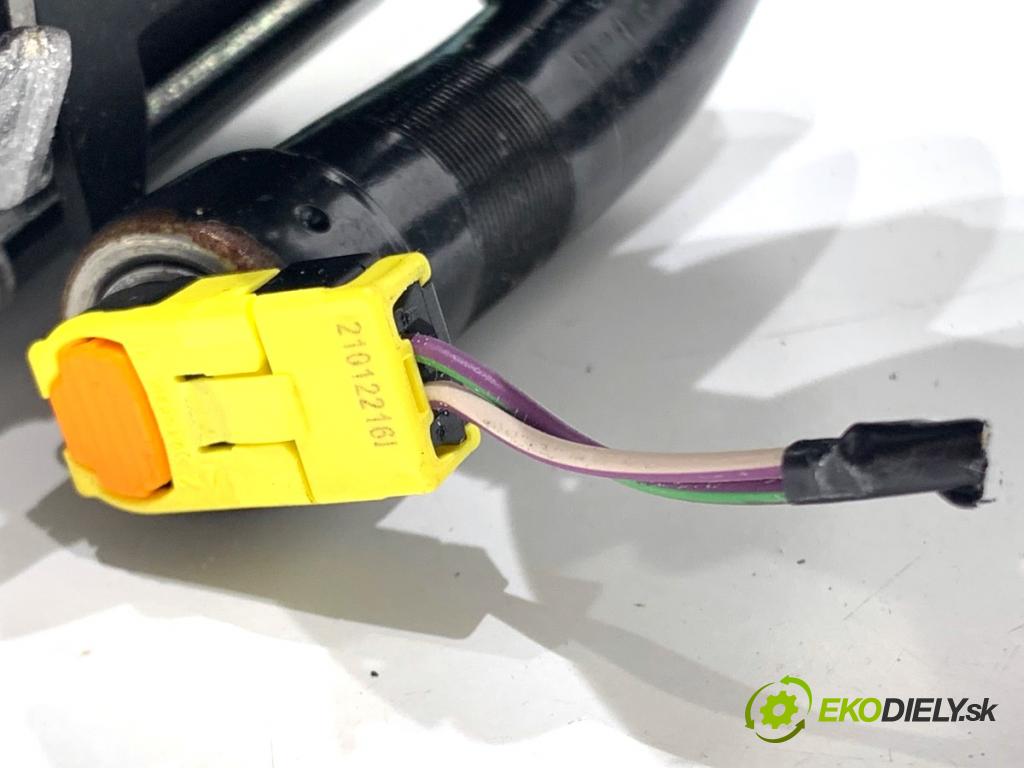 FORD FIESTA MK8 liftback 2021 55 kW 1.1 Ti-VCT 1084 Držiak BEZPEČNOSŤ ľavy predný