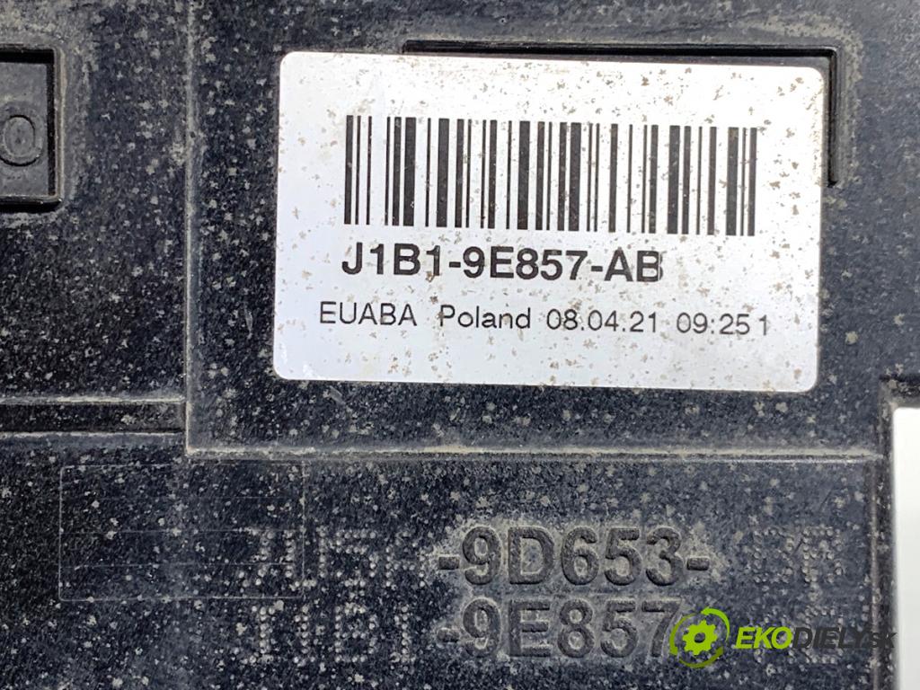 FORD FIESTA MK8 liftback 2021 55 kW 1.1 Ti-VCT 1084 filter peľový J1B1-9E857-AB