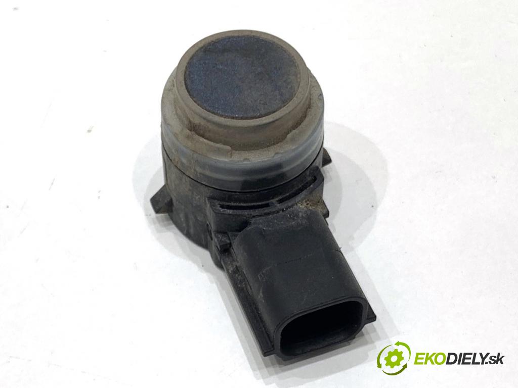 FORD FIESTA MK8 liftback 2021 55 kW 1.1 Ti-VCT 1084 snímač PDC HU5T-15K859-AAW