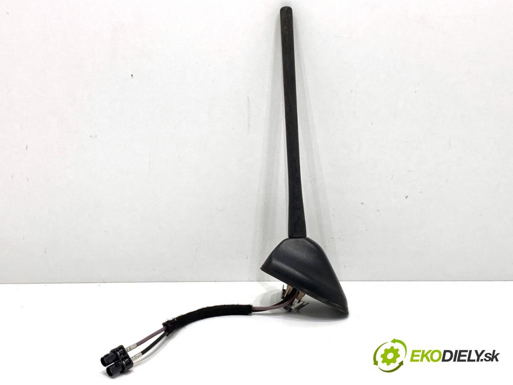 FORD FIESTA MK8 liftback 2021 55 kW 1.1 Ti-VCT 1084 ANTENA H1BT-19G461-DE