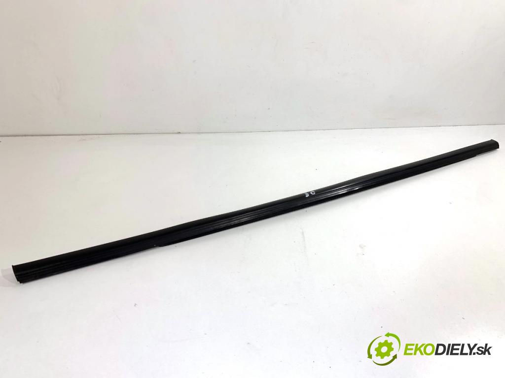 FORD FIESTA MK8 liftback 2021 55 kW 1.1 Ti-VCT 1084 Lišta Sbírání: predný pravy