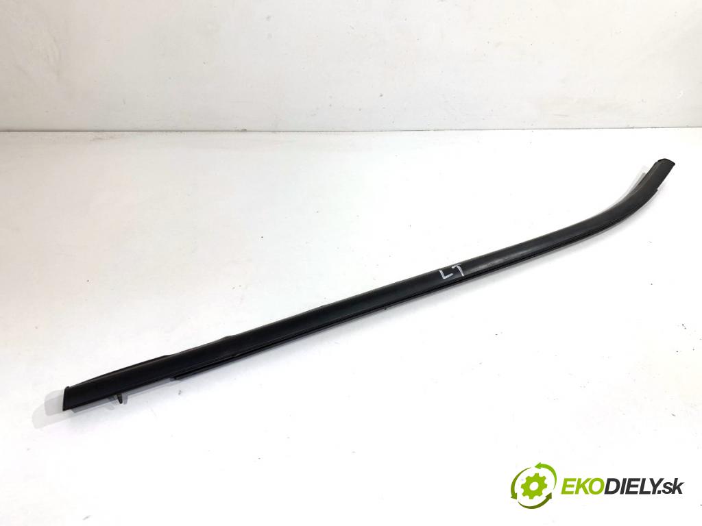 FORD FIESTA MK8 liftback 2021 55 kW 1.1 Ti-VCT 1084 Lišta Sbírání: zad ľavy