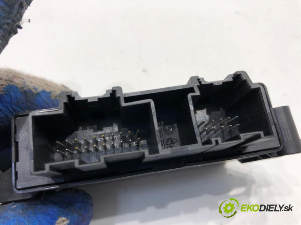 FORD FIESTA MK8 liftback 2021 55 kW 1.1 Ti-VCT 1084 Modul PDC HU5T-15K866-AG (Riadiaca jednotka ostatné)