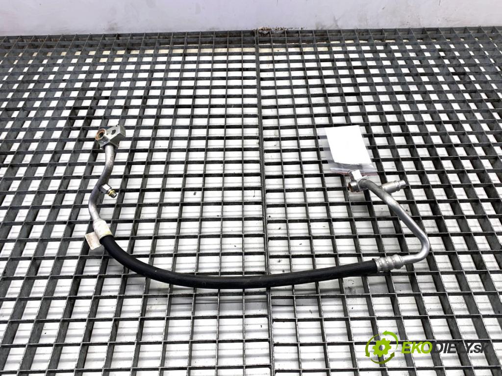 FORD FIESTA MK8 liftback 2021 55 kW 1.1 Ti-VCT 1084 rúrka klimatizace  (Trubka klimatizace)