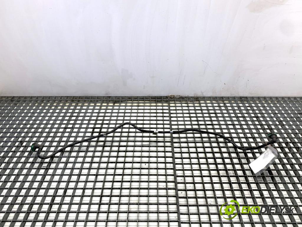 FORD FIESTA MK8 liftback 2021 55 kW 1.1 Ti-VCT 1084 trubka PALIVO: J1B1-9D668-AA