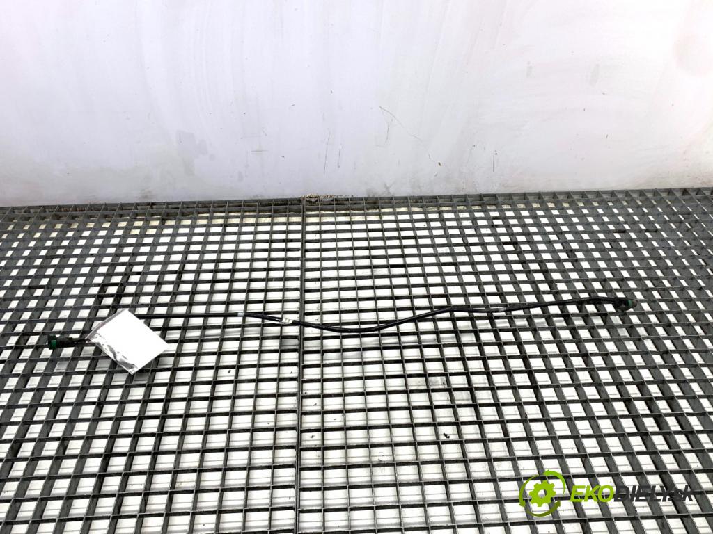 FORD FIESTA MK8 liftback 2021 55 kW 1.1 Ti-VCT 1084 trubka PALIVO: J1B1-9D333-AA