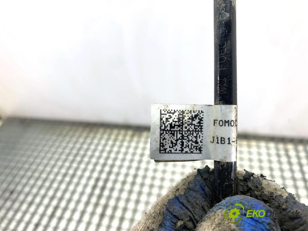 FORD FIESTA MK8 liftback 2021 55 kW 1.1 Ti-VCT 1084 Rúrka PALIVO: J1B1-9D333-AA