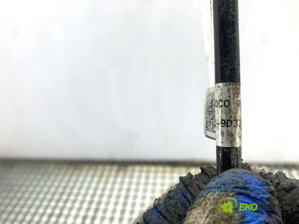 FORD FIESTA MK8 liftback 2021 55 kW 1.1 Ti-VCT 1084 Rúrka PALIVO: J1B1-9D333-AA