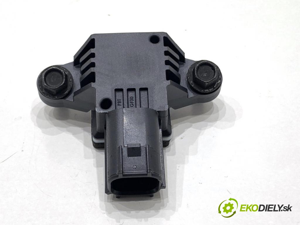 FORD FIESTA MK8 liftback 2021 55 kW 1.1 Ti-VCT 1084 Snímač nárazu GN15-14C676-AA (Snímač nárazu)