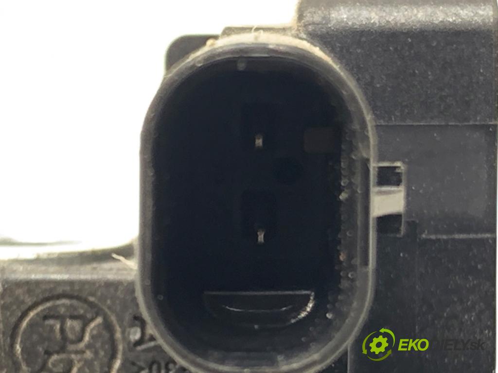 FORD FIESTA MK8 liftback 2021 55 kW 1.1 Ti-VCT 1084 snímač nárazu L1TT-148006-AA (Snímač nárazu)