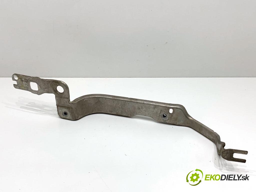 AUDI A6 C7 Kombi 2012 120 kW 2.0 TDI 1968 Uchytenie držiak blatníka pravy predný 4G0807592B