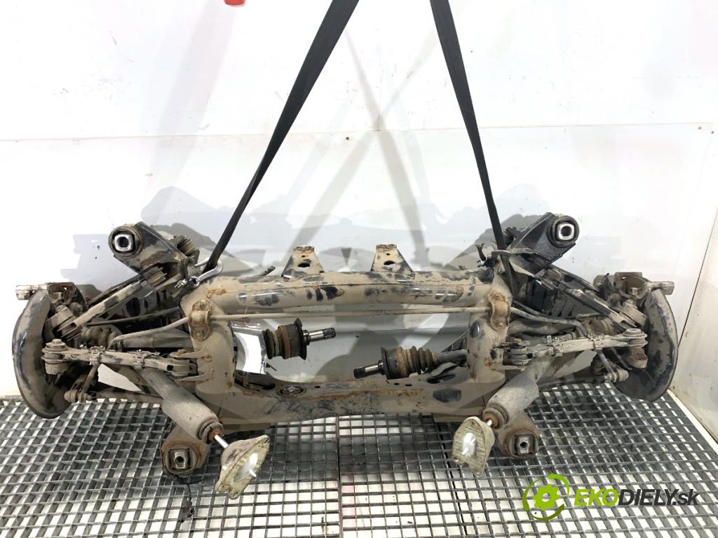 BMW F30 sedan 2016 140 kW 320 d xDrive 1995 Výstuha zad 6792506