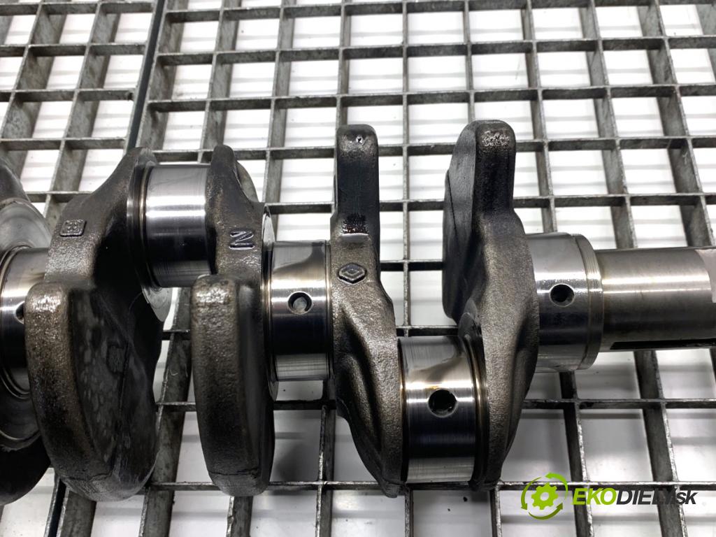 NISSAN QASHQAI J11 SUV 2014 96 kW 1.6 dCi 1598 Kardaň, hriadeľ KLIKA: 5599R (Blok motora ostatné)