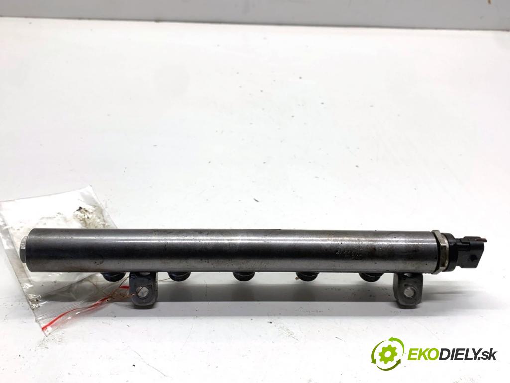 NISSAN QASHQAI J11 SUV 2014 96 kW 1.6 dCi 1598 Lišta vstrekovacia 175216420R (Vstrekovacia lišta)