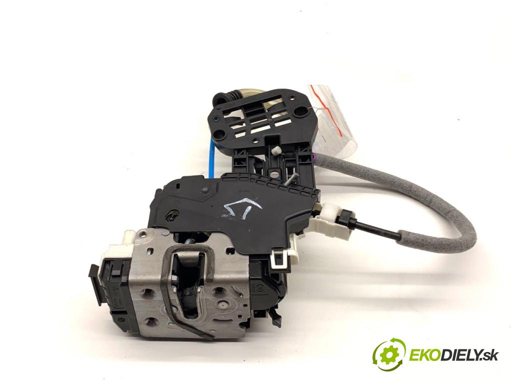 MERCEDES-BENZ KLASA GLA SUV 2017 100 kW GLA 200 CDI 4-matic (156.902) 2143 zámok Dvere ľavy zad A2047302735