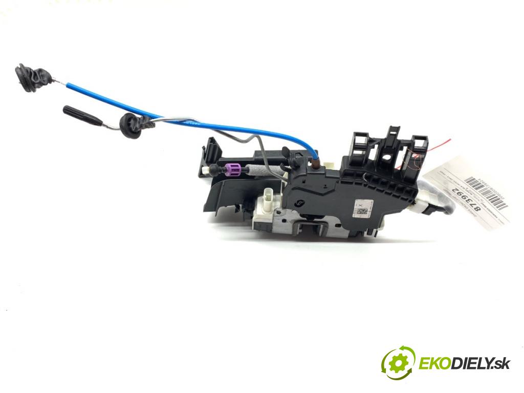 MERCEDES-BENZ KLASA GLA SUV 2017 100 kW GLA 200 CDI 4-matic (156.902) 2143 zámok Dvere ľavy predný 1667200135