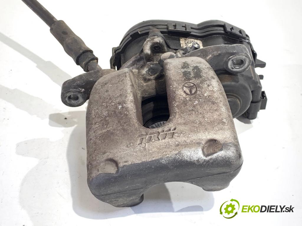 MERCEDES-BENZ KLASA GLA SUV 2017 100 kW GLA 200 CDI 4-matic (156.902) 2143 Brzdič strmeň pravy zad 