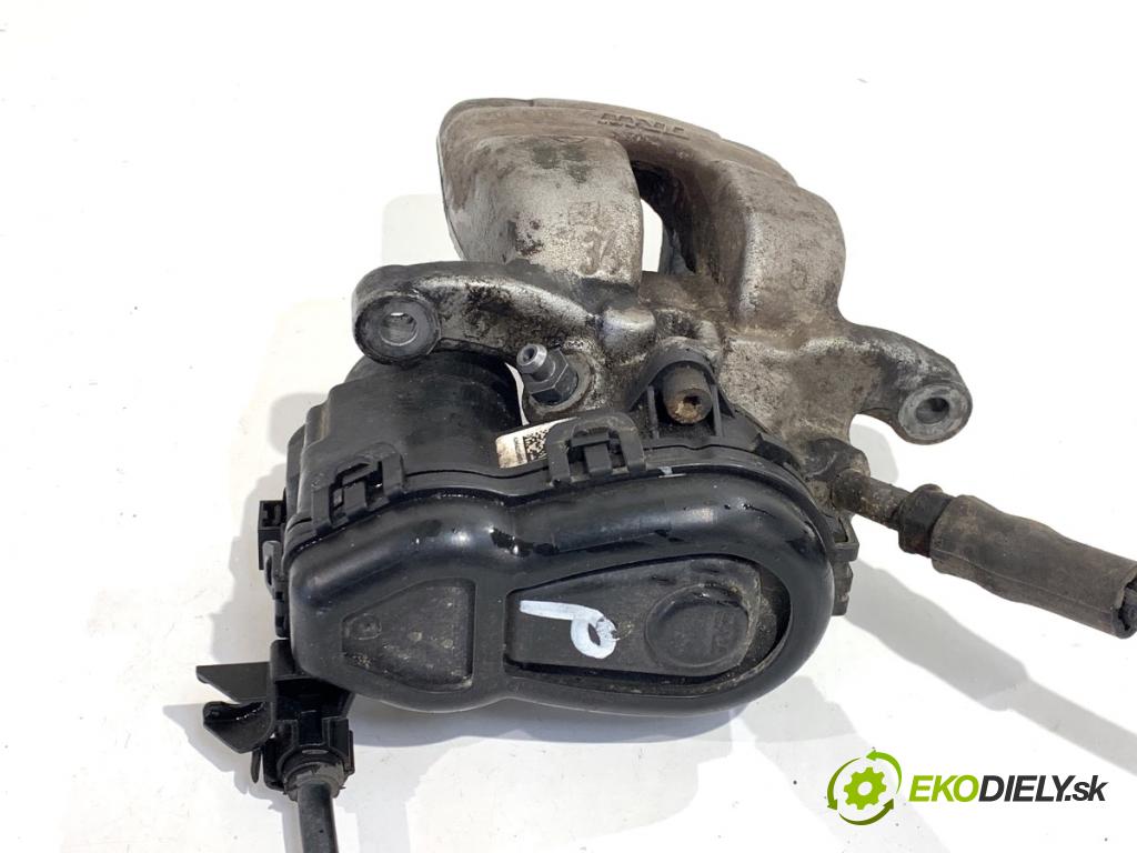 MERCEDES-BENZ KLASA GLA SUV 2017 100 kW GLA 200 CDI 4-matic (156.902) 2143 Brzdič strmeň pravy zad