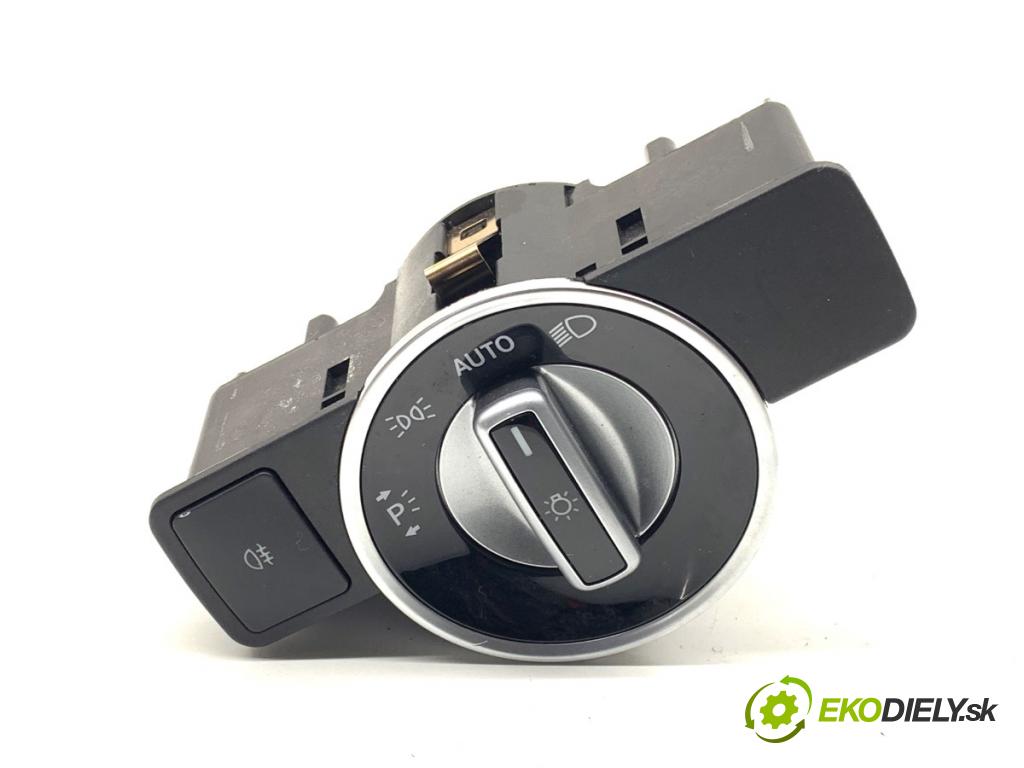 MERCEDES-BENZ KLASA GLA SUV 2017 100 kW GLA 200 CDI 4-matic (156.902) 2143 spínač světel 