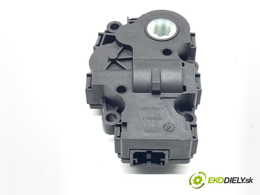 MERCEDES-BENZ KLASA GLA SUV 2017 100 kW GLA 200 CDI 4-matic (156.902) 2143 Motor kúrenia CZ113930