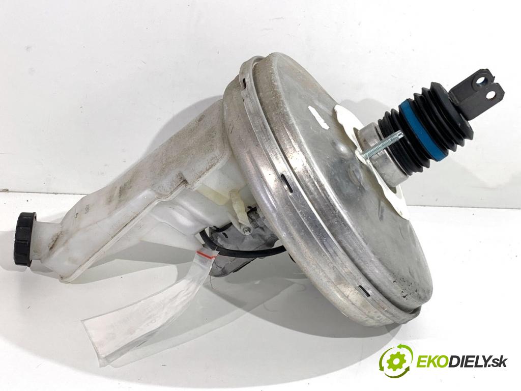 MERCEDES-BENZ KLASA GLA SUV 2017 100 kW GLA 200 CDI 4-matic (156.902) 2143 Posilovač bŕzd A2464301230