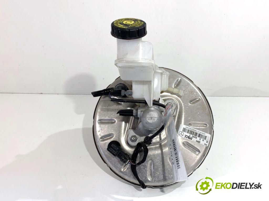 MERCEDES-BENZ KLASA GLA SUV 2017 100 kW GLA 200 CDI 4-matic (156.902) 2143 Posilovač bŕzd A2464301230