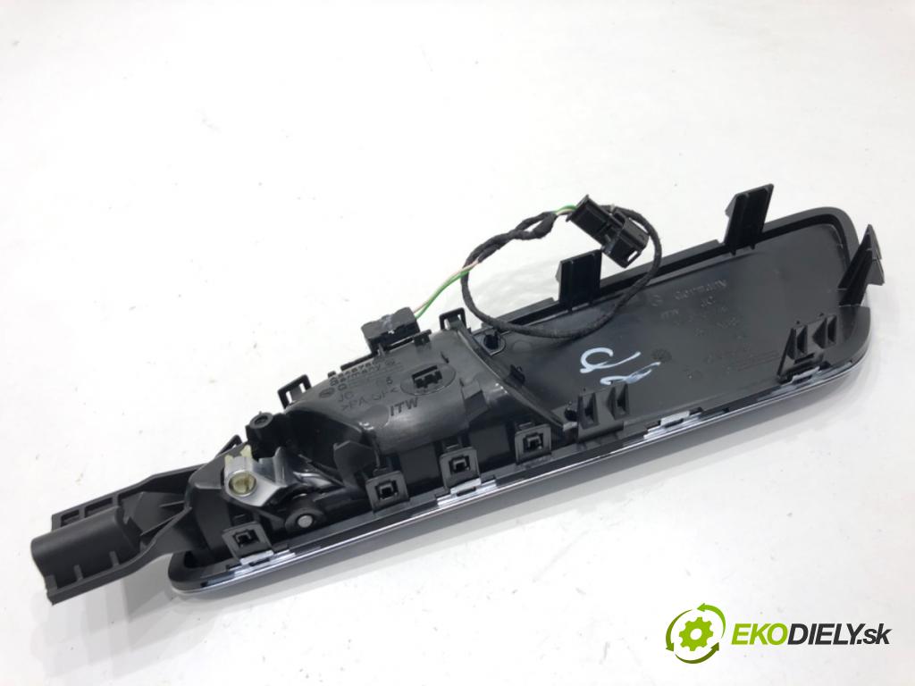 MERCEDES-BENZ KLASA GLA SUV 2017 100 kW GLA 200 CDI 4-matic (156.902) 2143 Kľučka vnútorná pravy predný A2467201248