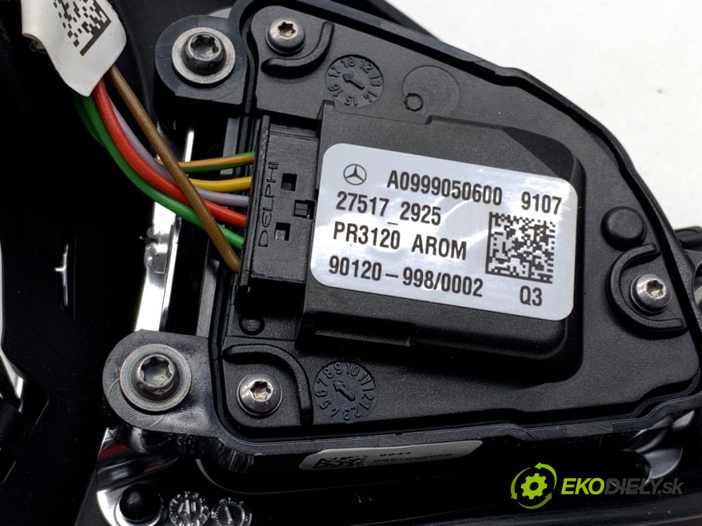 MERCEDES-BENZ KLASA GLA SUV 2017 100 kW GLA 200 CDI 4-matic (156.902) 2143 SPÍNAČE: volantu A0999050600