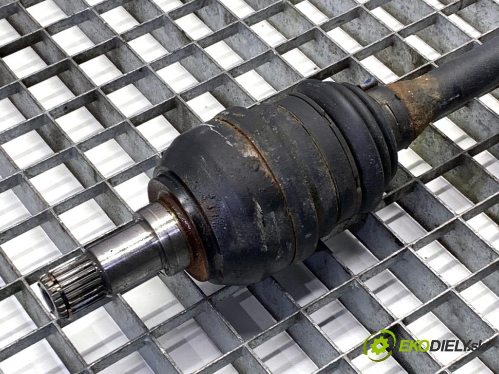 MERCEDES-BENZ KLASA GLA SUV 2017 100 kW GLA 200 CDI 4-matic (156.902) 2143 Poloos pravy zad A2463509600