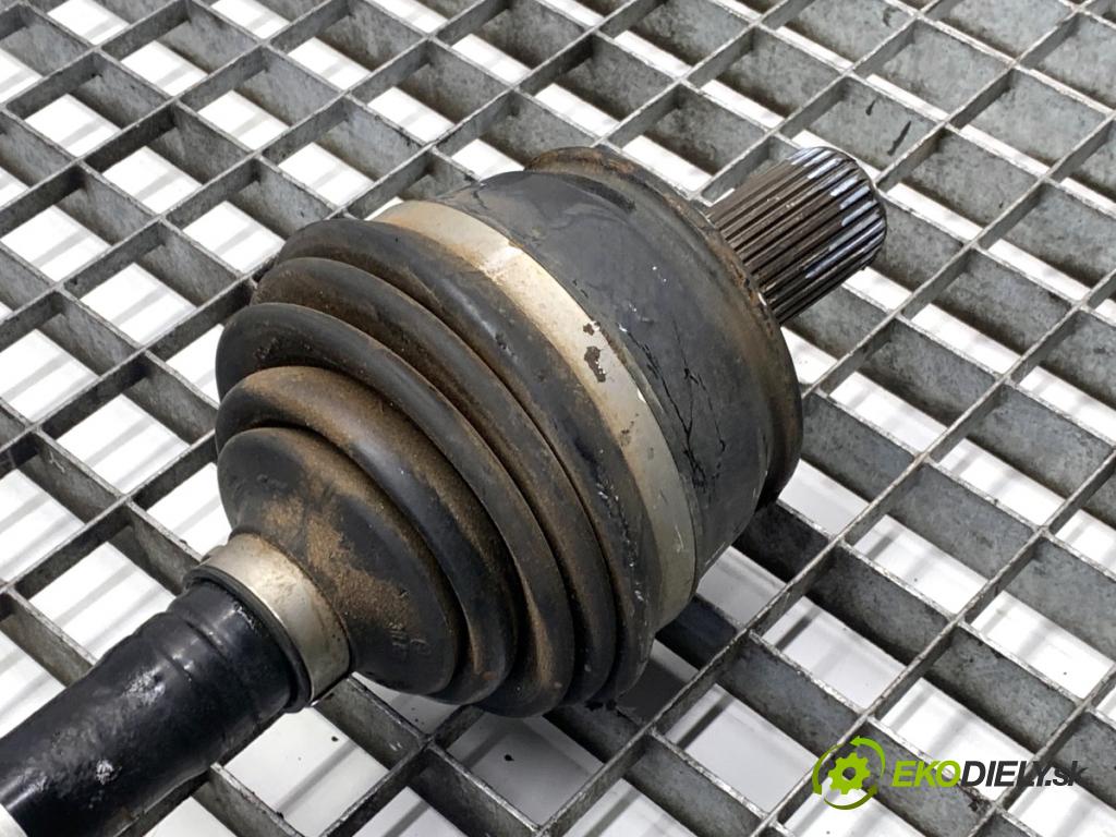 MERCEDES-BENZ KLASA GLA SUV 2017 100 kW GLA 200 CDI 4-matic (156.902) 2143 Poloos pravy predný 2463301701