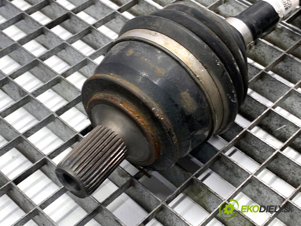 MERCEDES-BENZ KLASA GLA SUV 2017 100 kW GLA 200 CDI 4-matic (156.902) 2143 poloos levý přední část 2463301601