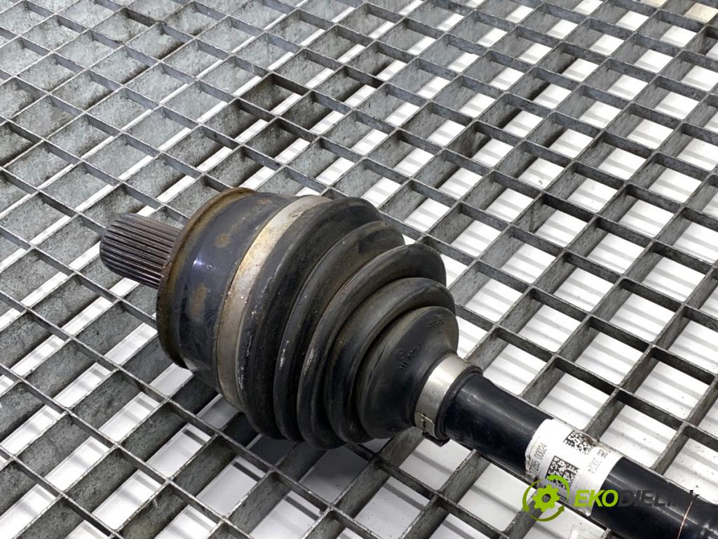 MERCEDES-BENZ KLASA GLA SUV 2017 100 kW GLA 200 CDI 4-matic (156.902) 2143 poloos levý přední část 2463301601